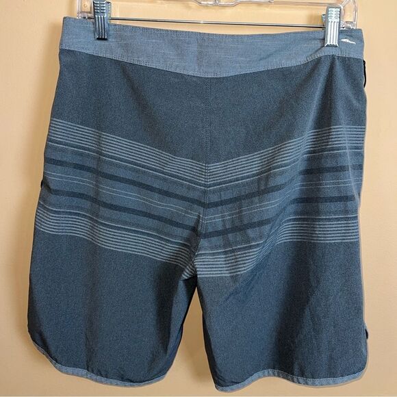 Hurley Phantom Men’s Size 28 Charcoal Gray Striped Board Shorts Swim Trunks - Picture 5 of 6